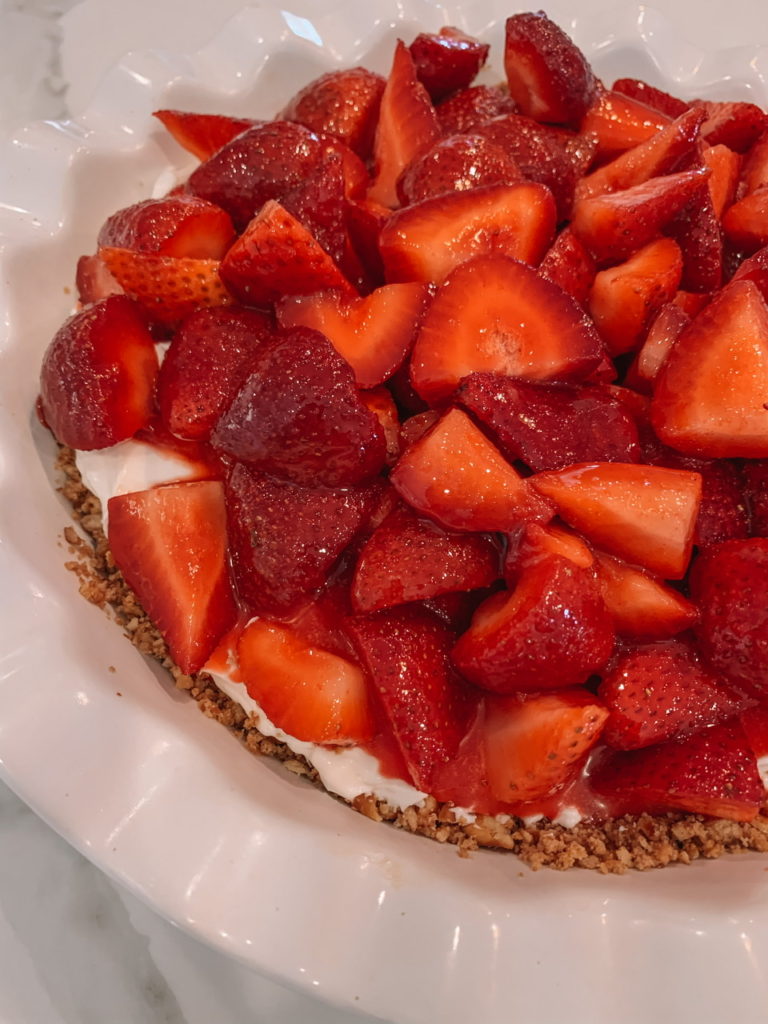 Strawberry Pretzel Pie – Lately With Lex